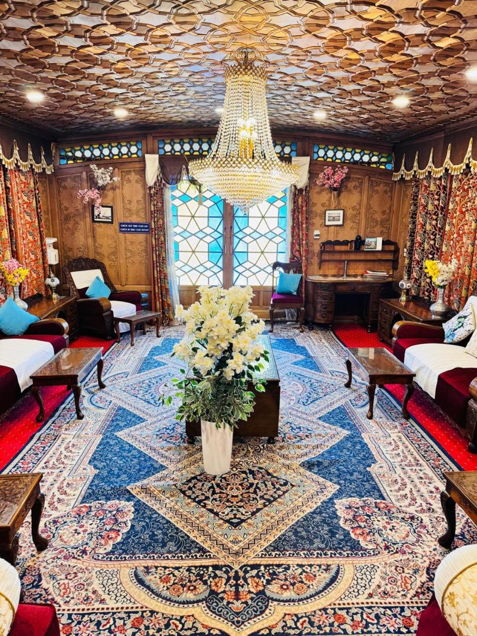 Crown Of India Group Of Houseboats Hotel Srīnagar Kültér fotó